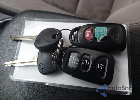 2016 Hyundai Elantra Se from USA, damaged, VIN 5NPDH4AE3GH789902